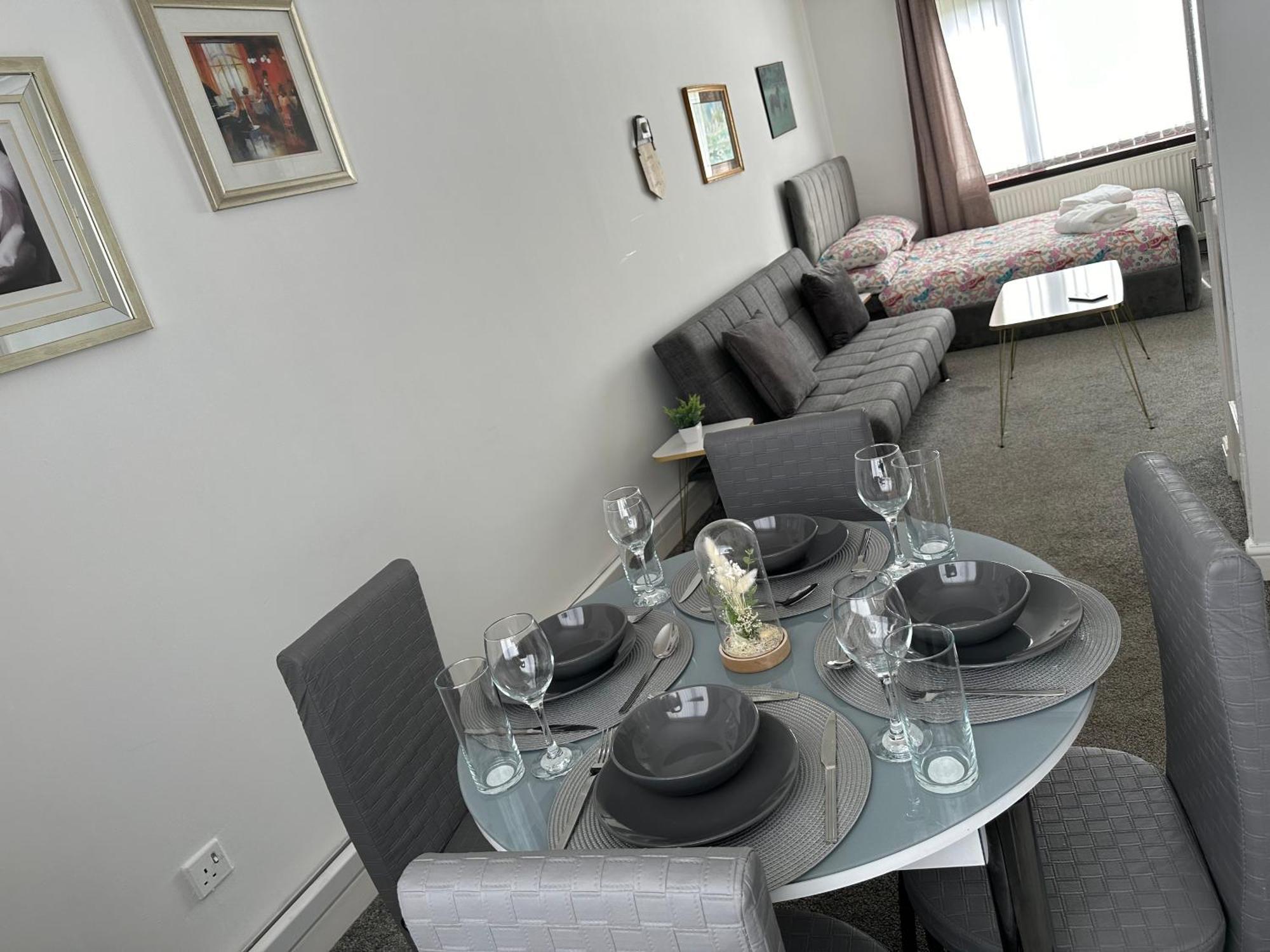 פיטרלי Lovely 3 Bedroom House Close To City Centre מראה חיצוני תמונה