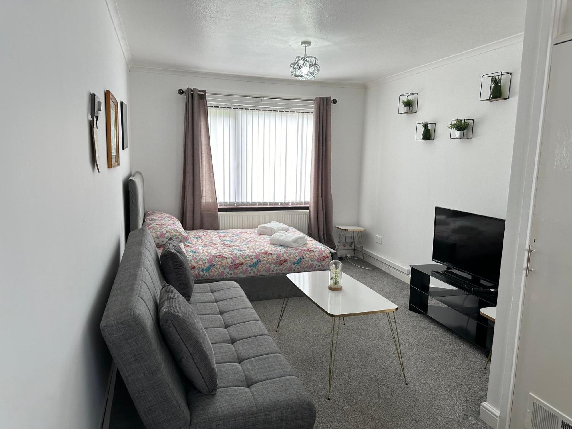 פיטרלי Lovely 3 Bedroom House Close To City Centre מראה חיצוני תמונה