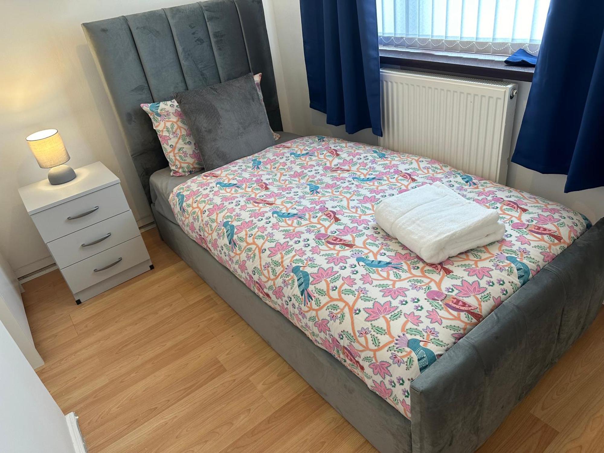 פיטרלי Lovely 3 Bedroom House Close To City Centre מראה חיצוני תמונה