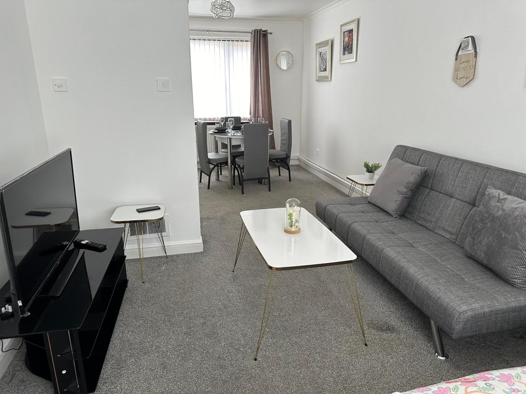 פיטרלי Lovely 3 Bedroom House Close To City Centre מראה חיצוני תמונה